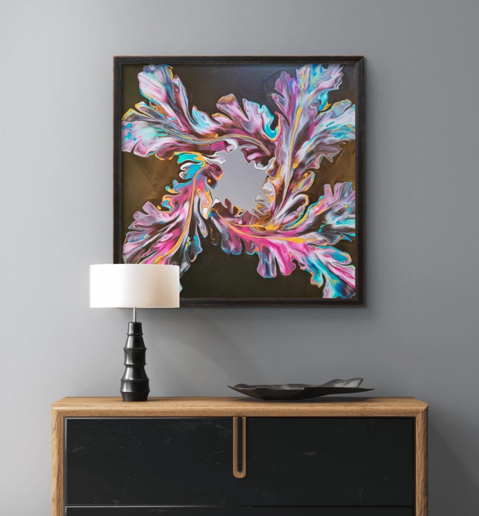 Opera Riflessi dell'anima - Acrilico su tela 40x40 colori magenta turchese oro fondo nero al centro grigio come uno specchio